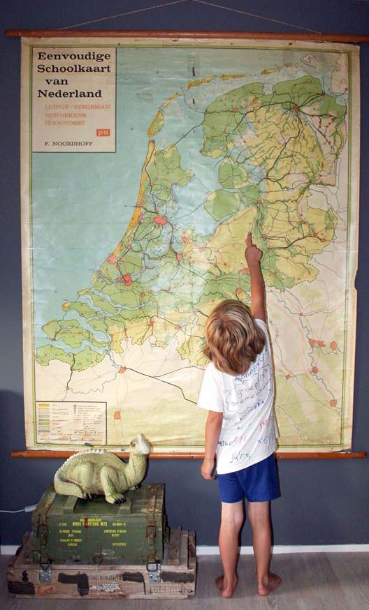 Vintage schoolkaart Nederland